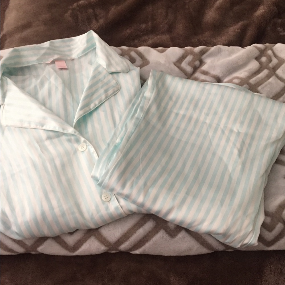Brand new without tags VS Satin PJ set
